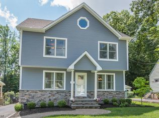 45 Lynwood Rd, Verona, NJ 07044