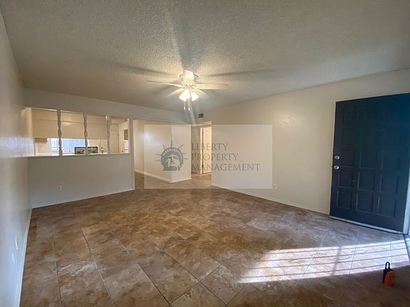 4th image of 4281 N Chestnut Ave #102