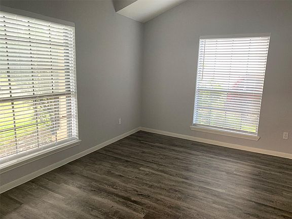 5th image of 21422 Park Bend Dr