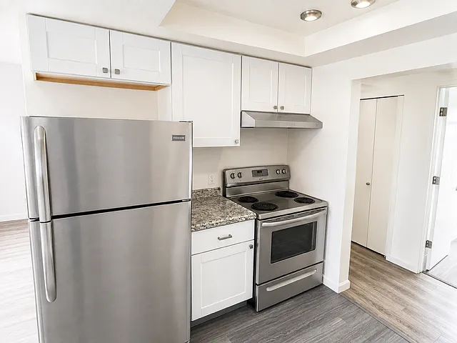 1 bed, 600 sqft, $1,350 — Photo 2