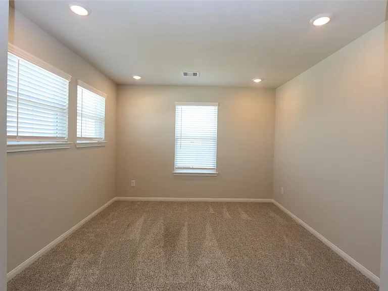 7219 Toluca Dr — Photo 14