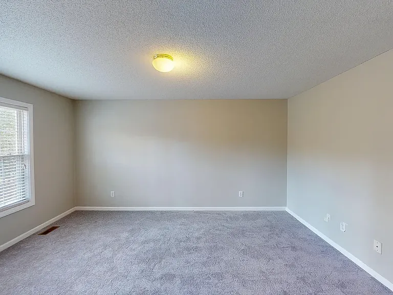 115 Stoneview Cir — Photo 26