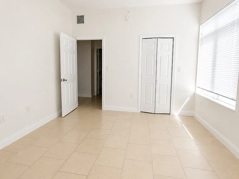 1203 Town Center Dr #314 — Photo 8