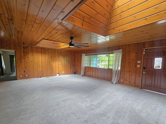3rd image of 533 NW Midland Ave