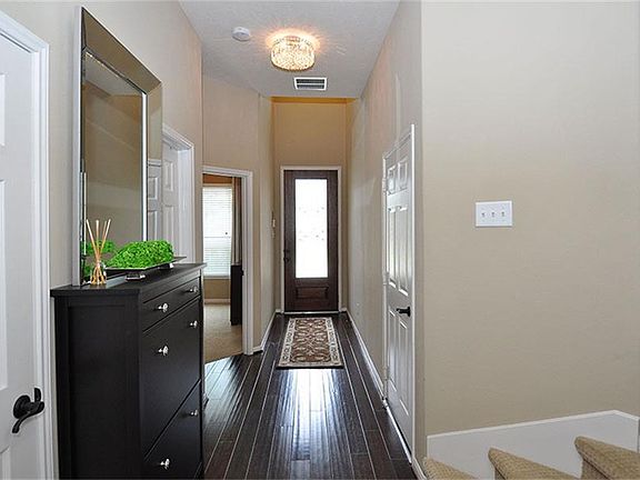 3rd image of 17902 Arapaho Hill Ln