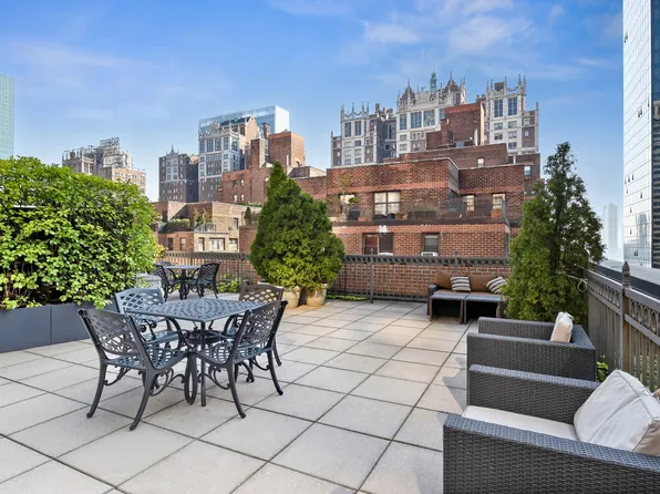 305 East 40th Street image 14 of 19