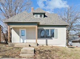 523 N B St, Oskaloosa, IA 52577