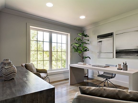 5th image of 93 Bedford St #108