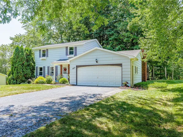 3853 Orchard St, Walworth, NY 14568