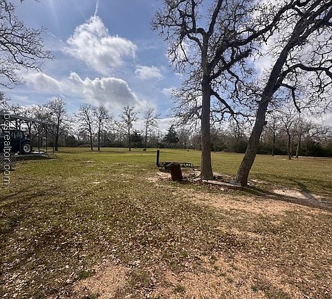 4th image of 13734 Oak Dr