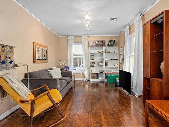 2nd image of 6440 Malvey Ave