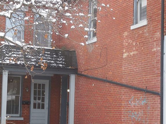 2nd image of 1622 E 5th St APT B