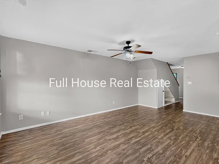 1905 Amor Dr NW — Photo 8