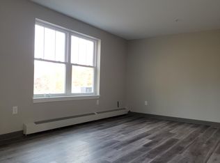 95 Village St, Concord, NH 03303