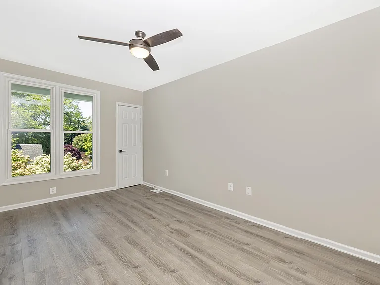 205 N Market St — Photo 38
