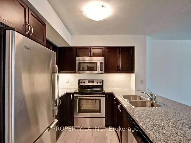 25 Lower Simcoe St #803 — Photo 16