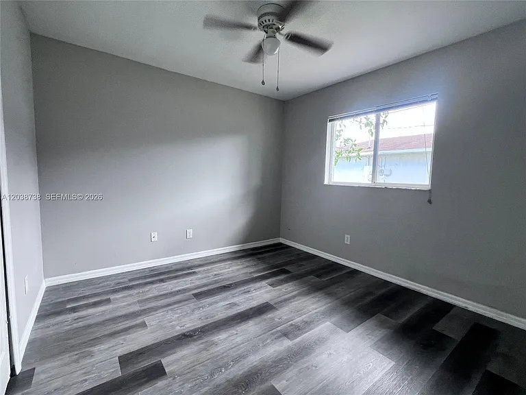1809 SW Santa Barbara Pl — Photo 9