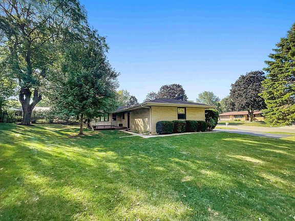 2nd image of 2205 Delcy Dr