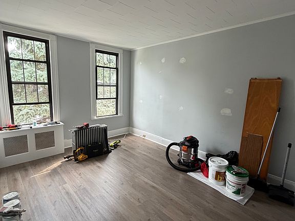 5th image of 7343 70th St Floor 2