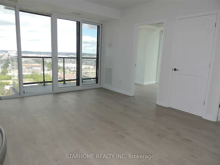 7895 Jane St #2015 — Photo 9