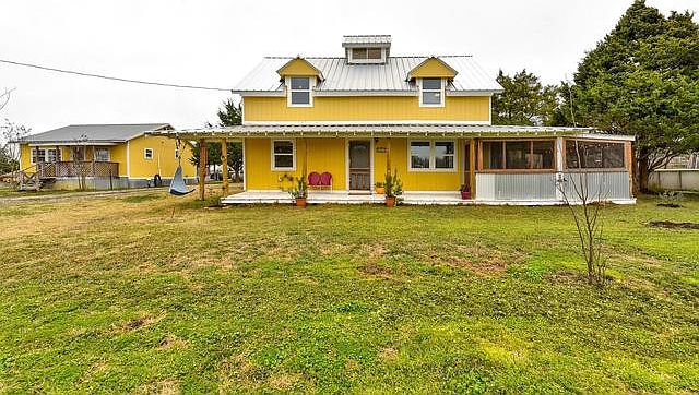 2nd image of 933 Old Sayers Rd