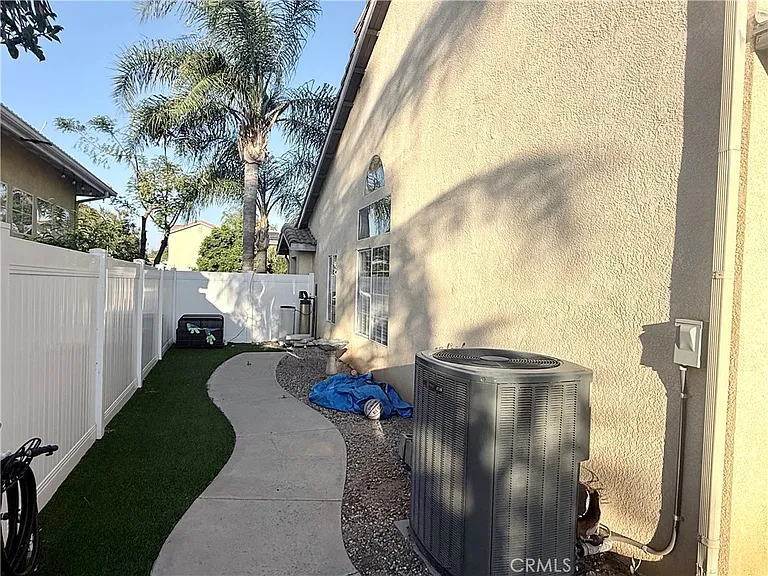 26587 Alta Ave — Photo 22