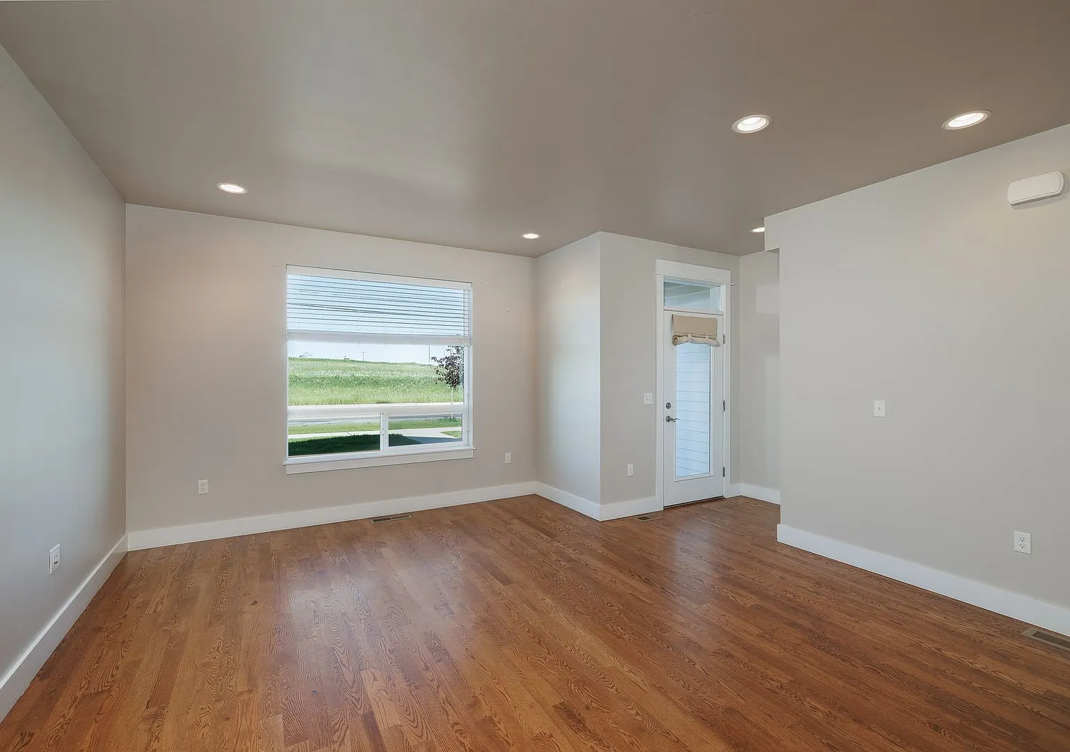 3380 Davis Lane — Photo 3