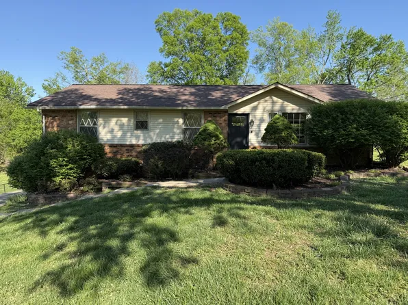 156 Lakeside Park Dr, Hendersonville, TN 37075