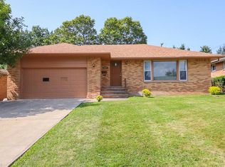 23177 Shurmer Dr, Warrensville Heights, OH