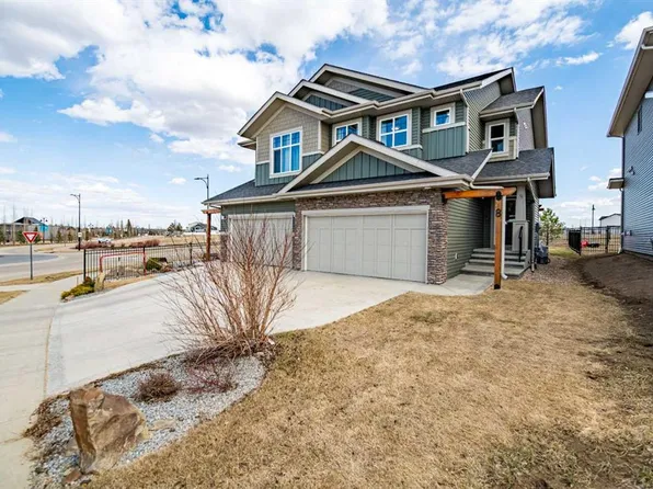 8 N Springfield Blvd, Sylvan Lake, AB T4S 0S5