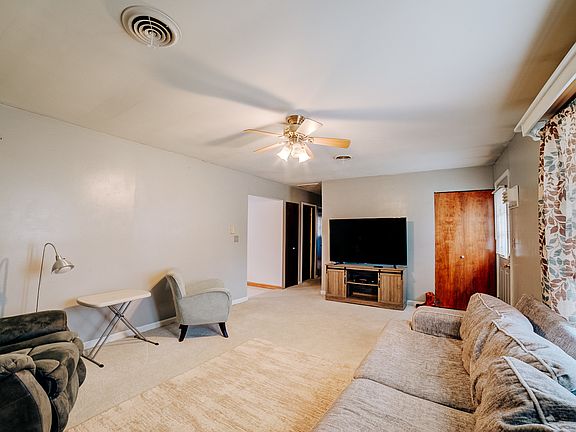 5th image of 107 N Marty Dr