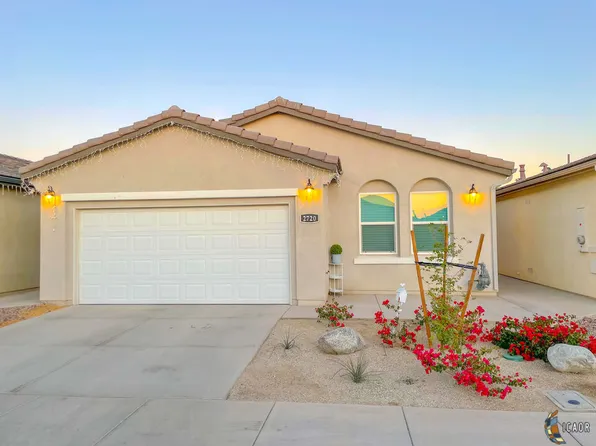 2720 Saddleback Dr, Imperial, CA 92251