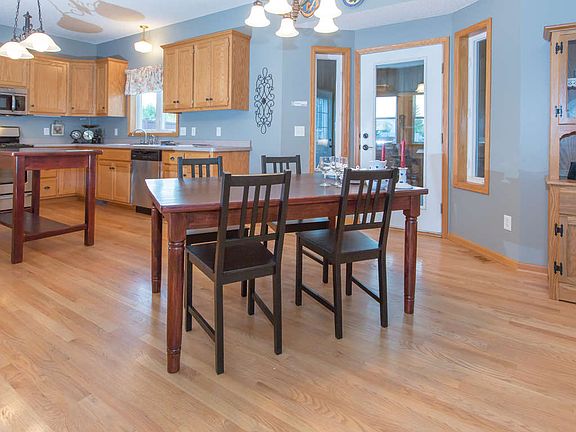 4th image of 14422 Bluebird Trl NE