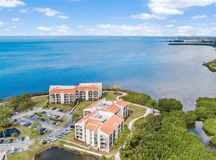 224 Mariner Dr, Tarpon Springs, FL 34689
