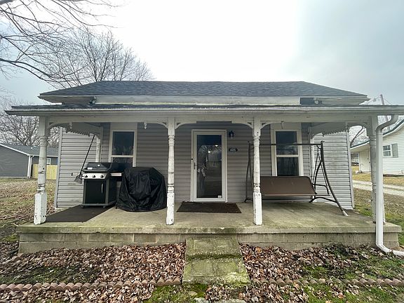 2nd image of 605 E North St