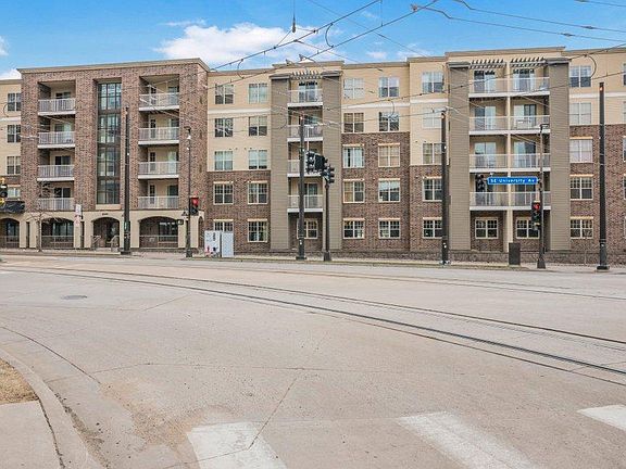 2nd image of 2900 University Ave SE APT 302