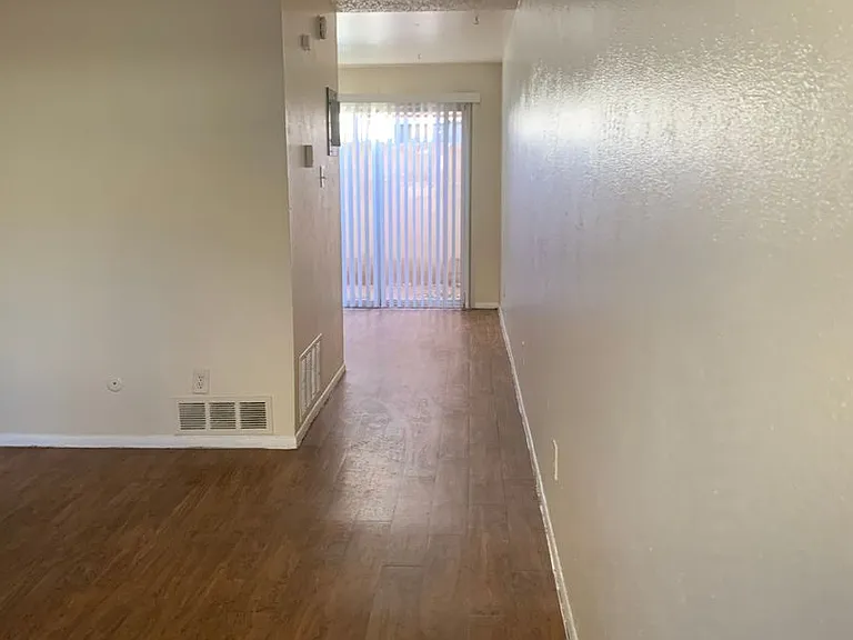 540 Madeira Dr SE — Photo 7