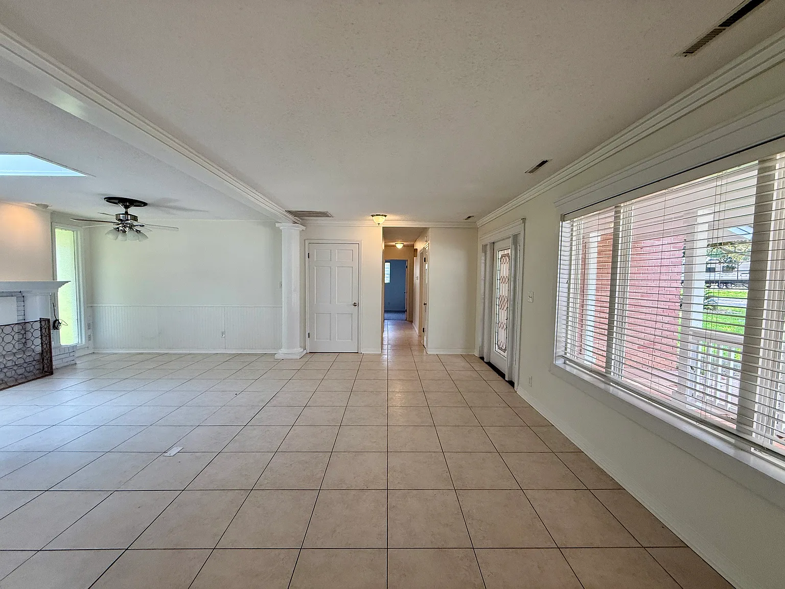 Gulf Breeze Proper 4 Bedroom — Photo 4