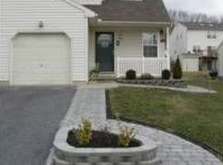 121 Jeffrey Ln, Northampton, PA 18067