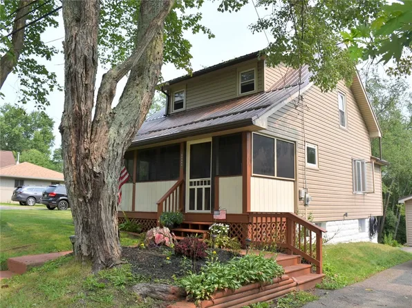 20484 Alden St, Meadville, PA 16335