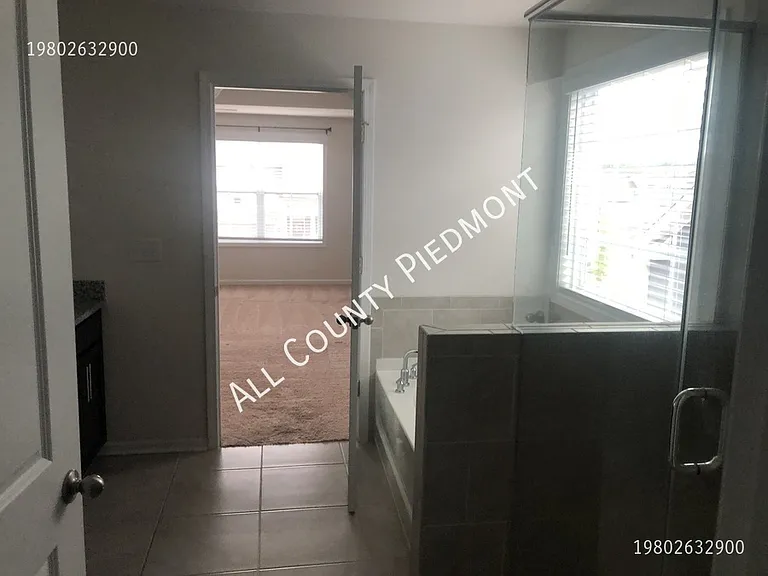 1509 Cambria Ct — Photo 8