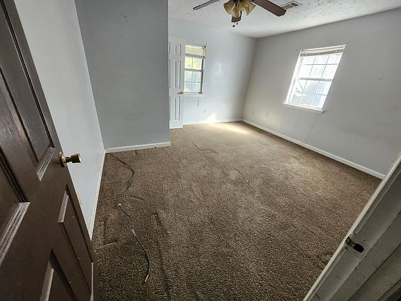 3rd image of 4451 Forest Dr