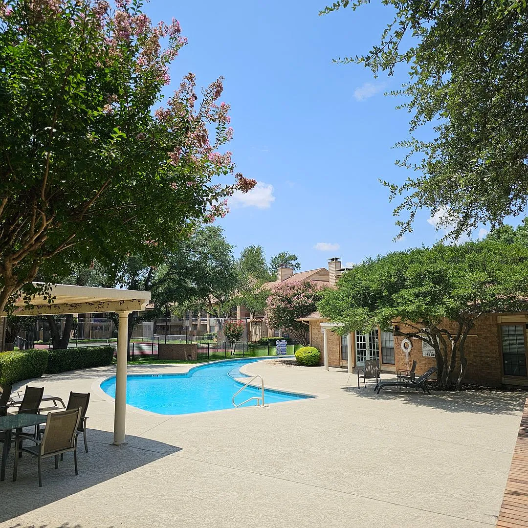 Desirable Addison — Photo 4