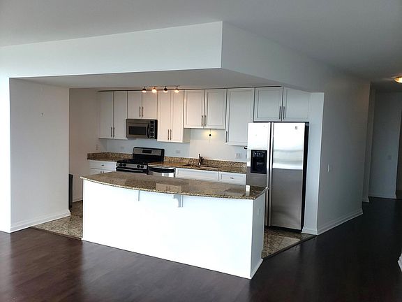 2nd image of 33 W Ontario St APT 44EN
