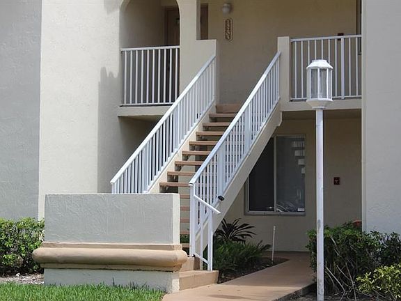 4th image of 15105 Glenmoor Dr