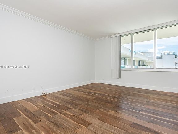 4th image of 1200 West Ave Penthouse 31