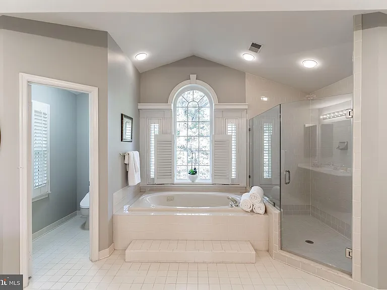 10117 Meyer Point Ter — Photo 20