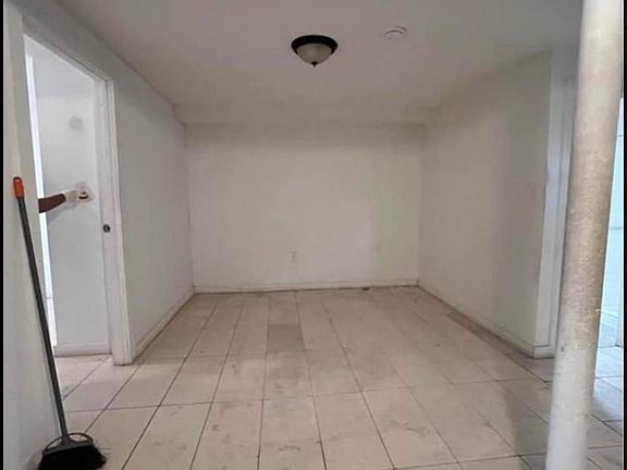 2nd image of 1450 Leland Ave #B2