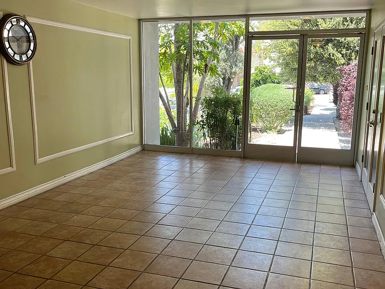 470 E Angeleno Ave — Photo 4