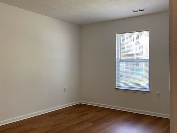 2nd image of 428 Acorn Grove Ln #G